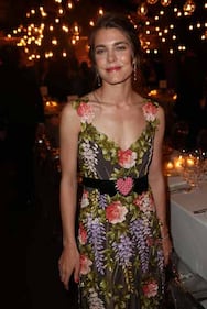 Cannes 2018: Charlotte Casiraghi incinta in abito nero 12