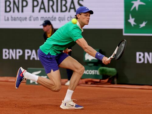 Roland Garros, debutto vincente per Sinner: Rinderknech battuto in 3 set