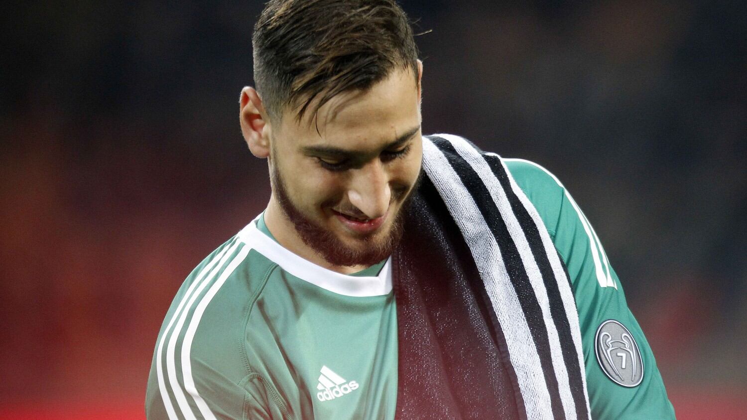Gigio Donnarumma al Psg: l'erede sarà Pepe Reina