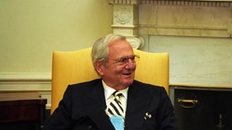 L'ultima corsa della leggenda Iacocca. L'italo-americano che salvò l'auto Usa