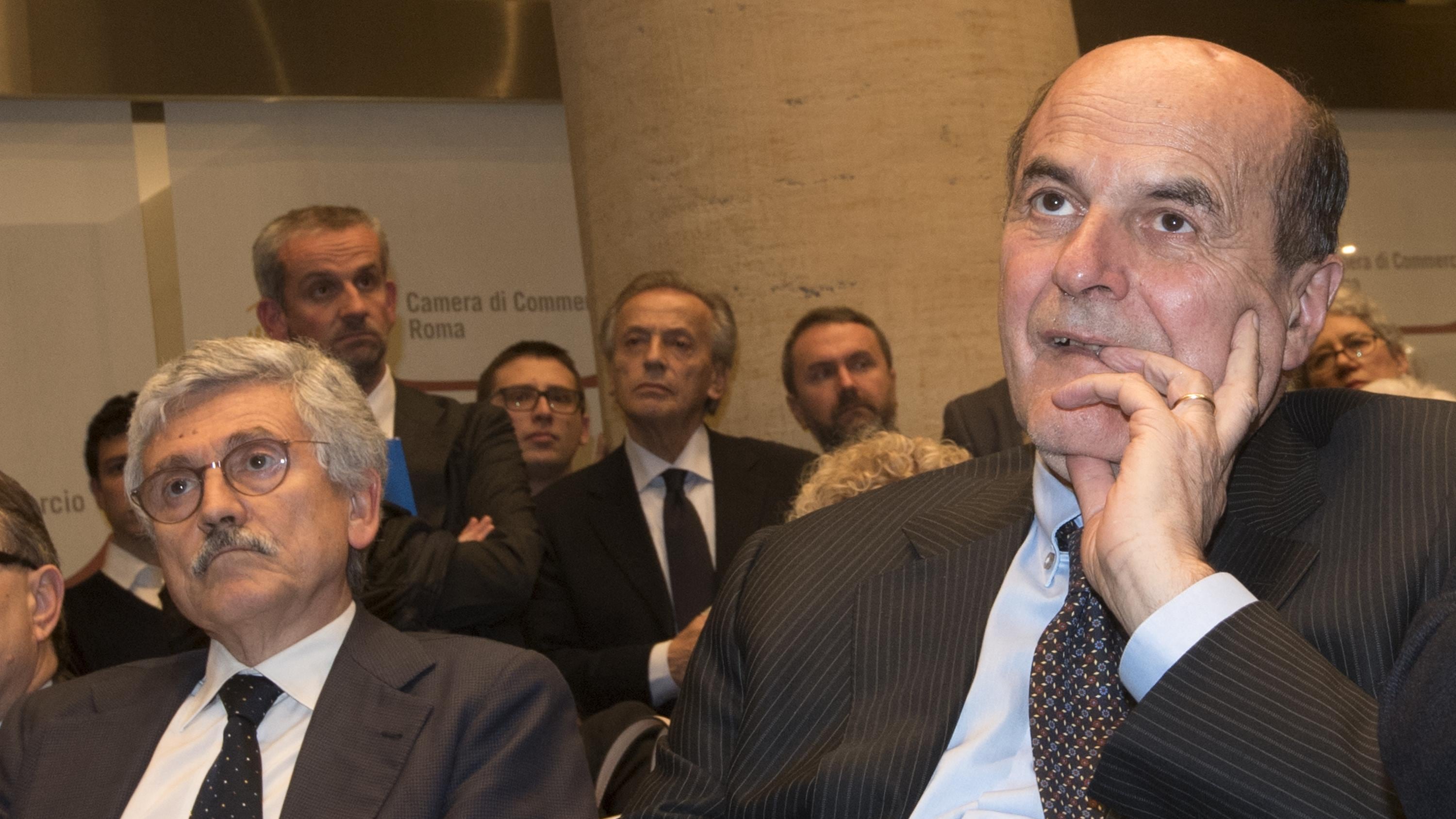 I fantasmi di D'Alema e Bersani scuotono i dem