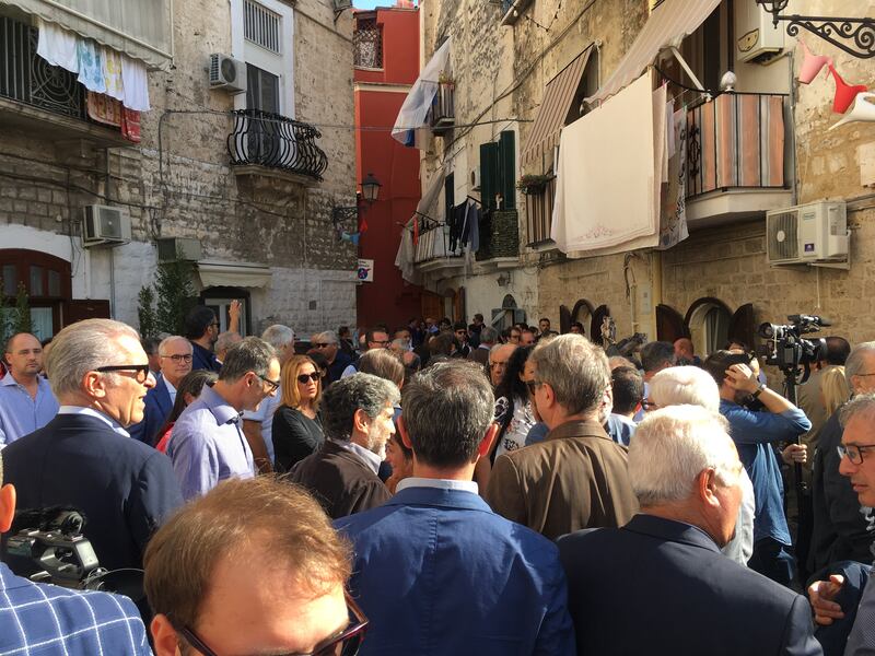 Bari, Emiliano presenta la sua candidatura alle prossime regionali 7