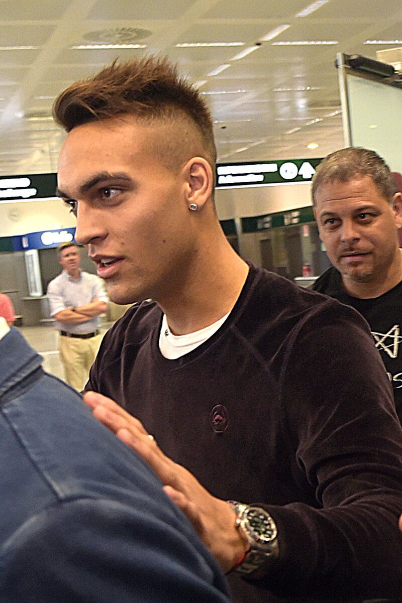 Inter, Lautaro Martinez sbarca a Milano: le foto del giovane attaccante nerazzurro 5