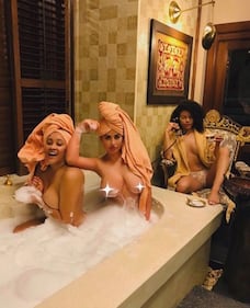 Chloe Ayling hot su Instagram  9