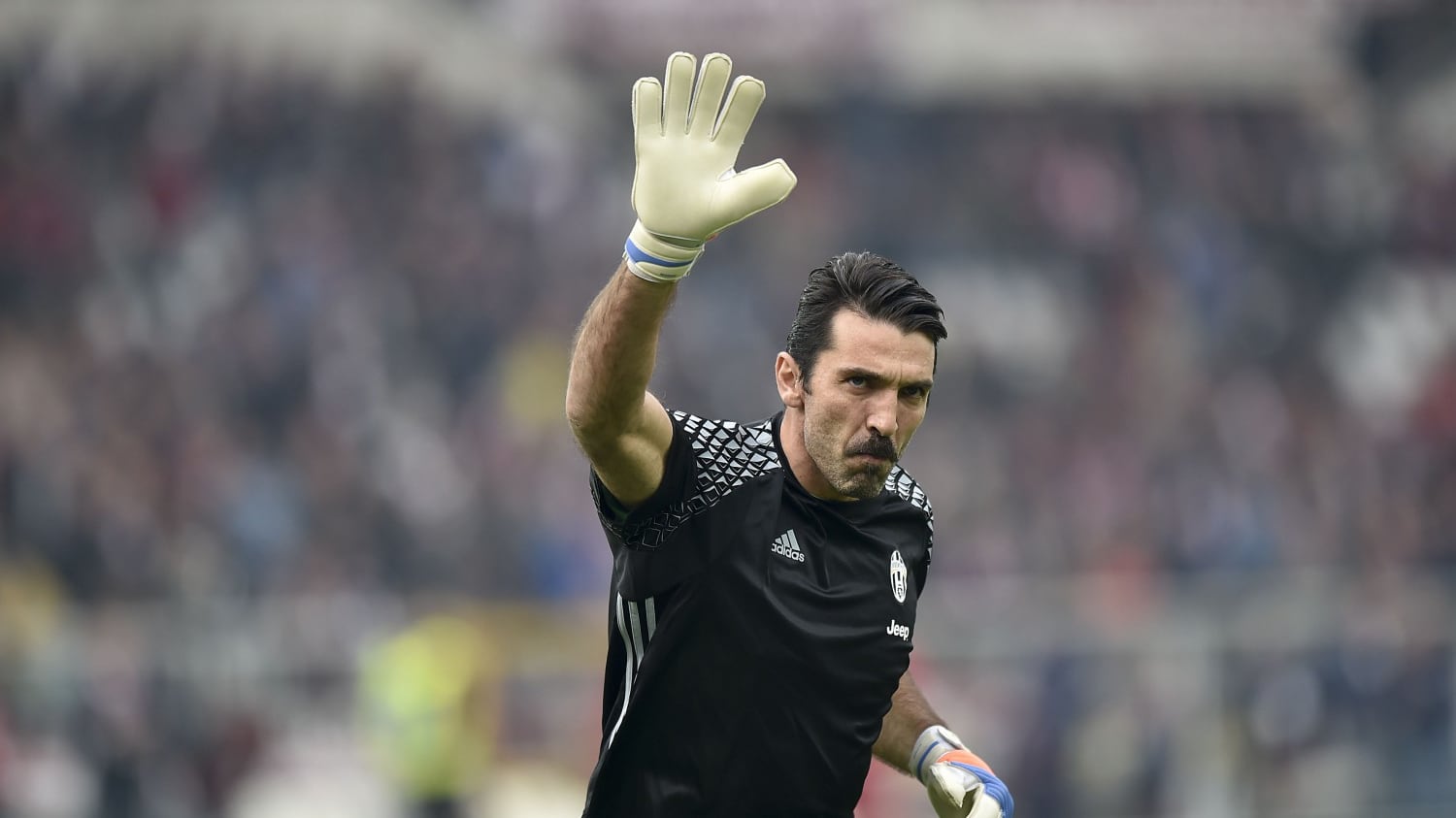 Buffon: "Smetto dopo il Mondiale". Poi la spiegazione sul baffo retrò