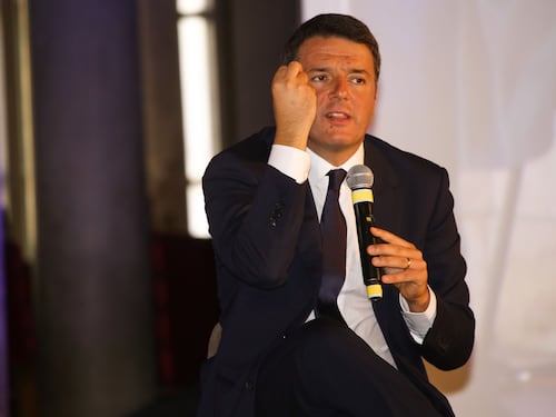 Renzi sfida l'Ue: "Terremoto e migranti fuori dal patto di Stabilità"