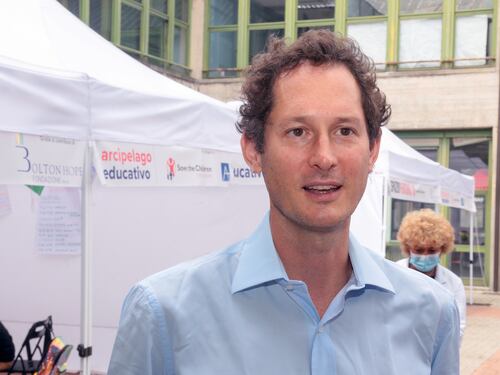 Elkann: "Ok svolta elettrica dal 2035"