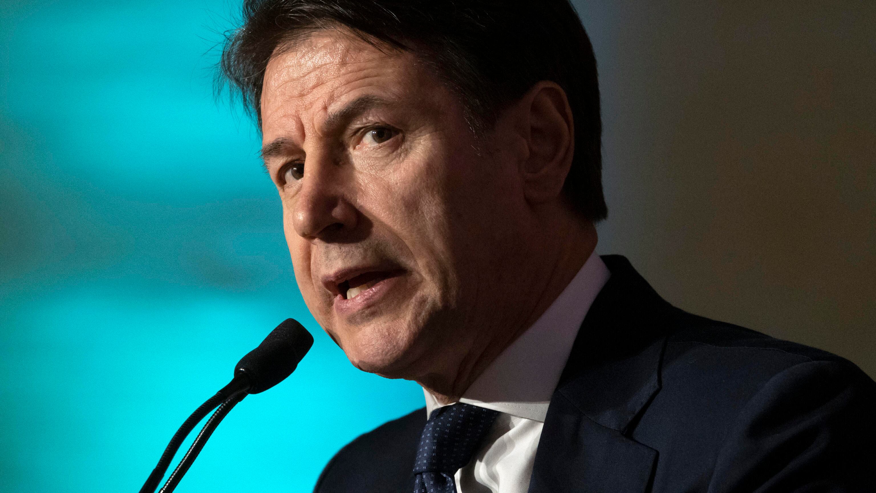 "Siamo andati a prenderlo su una spiaggia a Gaeta e...". Ecco la verità su Conte