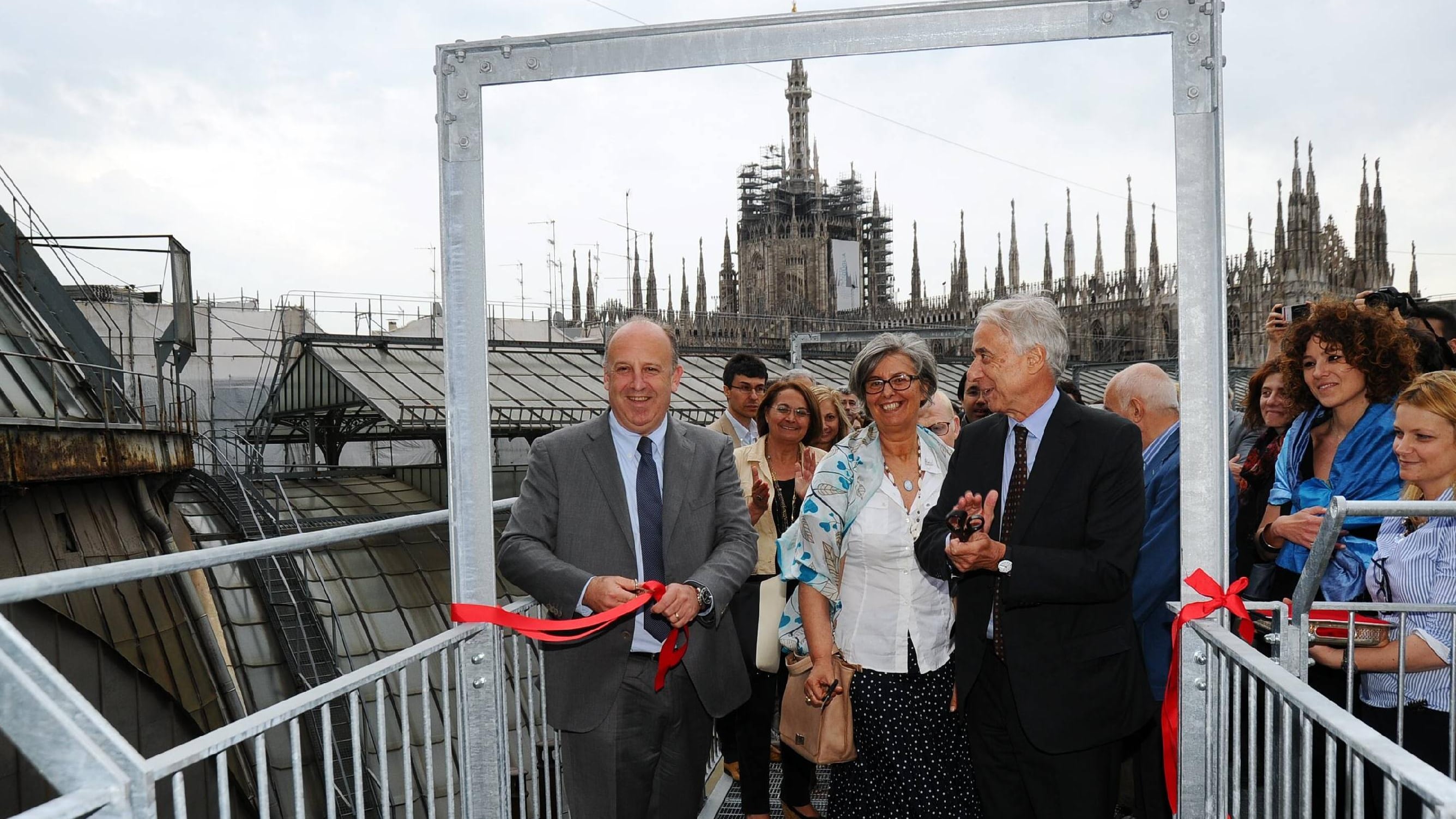 A spasso sulla Galleria a 47 metri d'altezza (e aspettando le griffe)