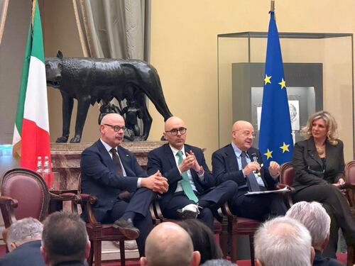 Alla Camera il convegno trasversale sul gioco lancia l'allarme: senza una riforma equilibrata il settore muore