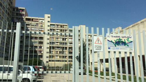 Scuole belle?  Così sono ridotte a Napoli 19
