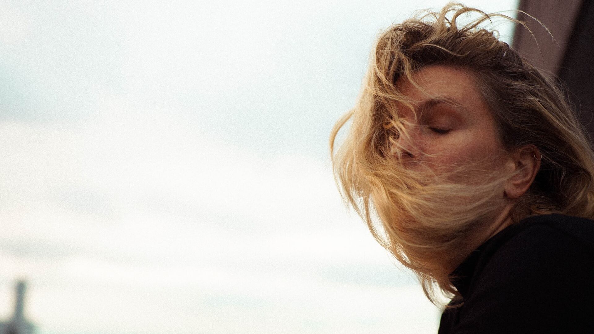 Menopausa, sintomi e rimedi naturali per viverla serenamente