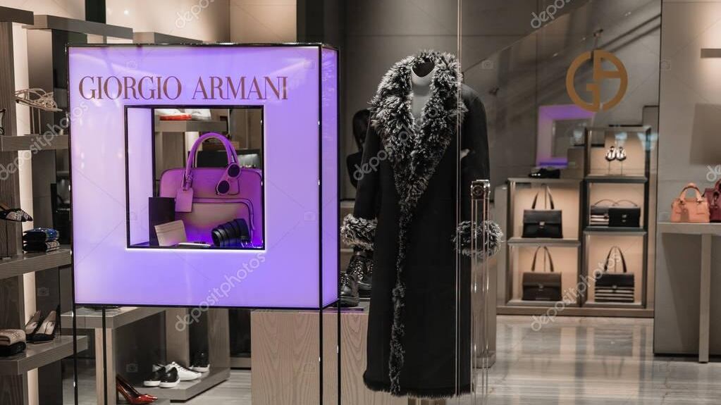 Armani e Dior nel mirino dell'antitrust: indagine su pratiche commerciali sospette