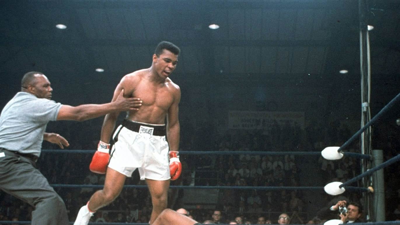 Il campione, l'eroe, l'icona: che bella (da raccontare) la storia di Muhammad Ali