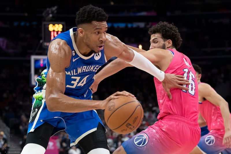 Giannis Milwaukee Washington