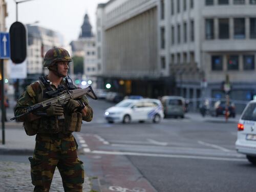 Bruxelles, l'attentatore aveva una bomba piena di chiodi