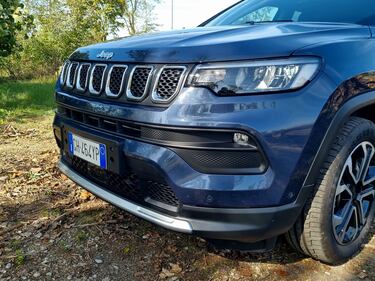 Jeep Compass e-Hybrid: guarda la gallery della prova su strada  8
