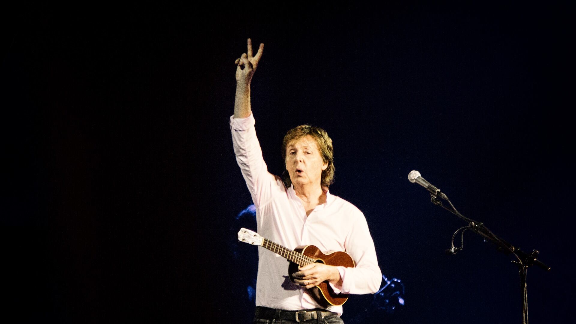 McCartney, un Beatle contro Conte & C.: "Dovete rimborsare subito i miei biglietti"