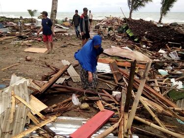 L'indonesia devastata dopo la furia dello tsunami 4