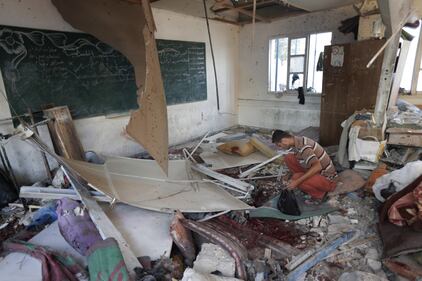 Scuola Onu colpita in un campo rifugiati a Gaza 6