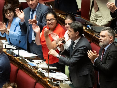Legge elettorale, parte subito l'assalto delle opposizioni: "Si vada al voto"
