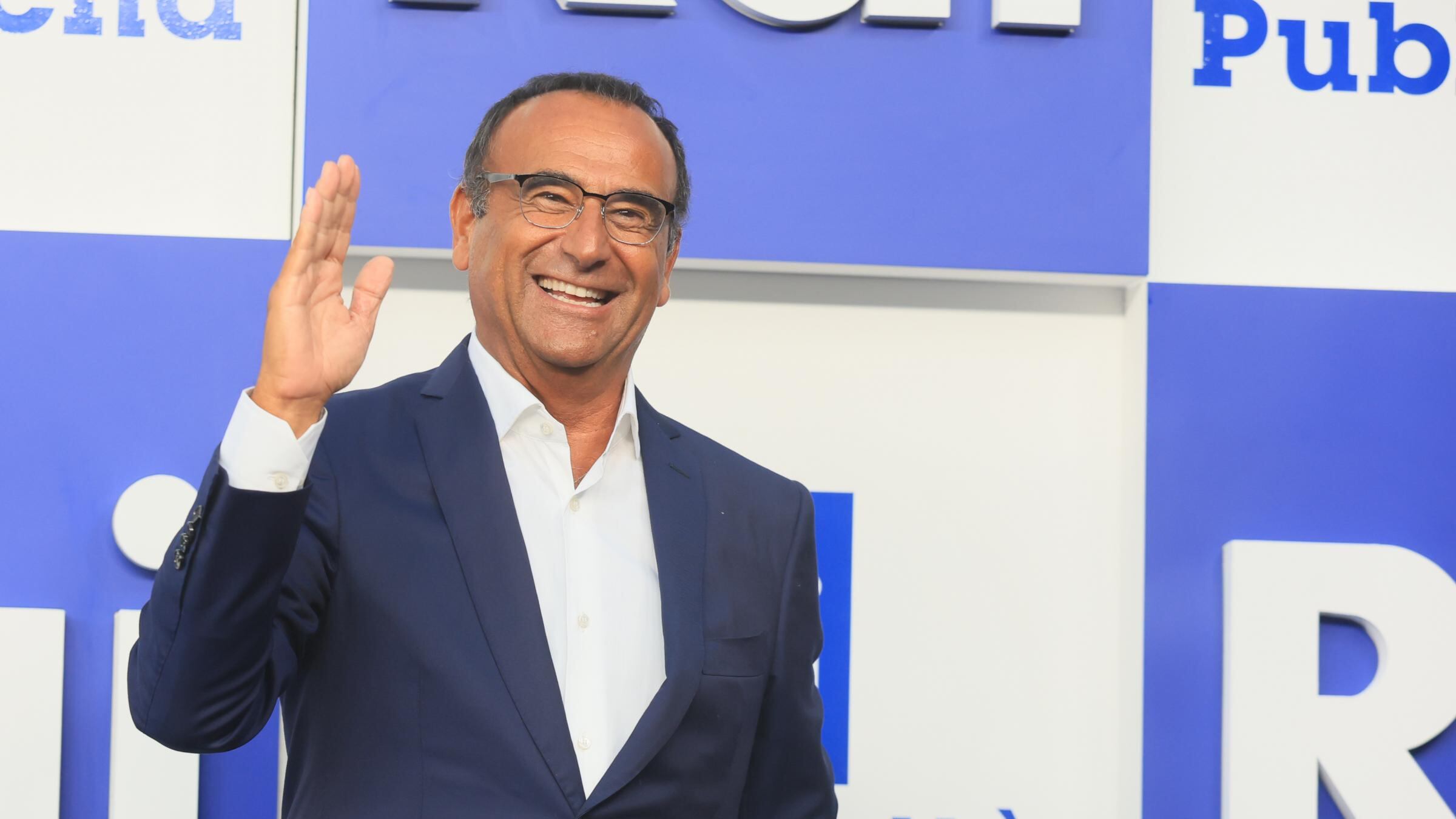 Carlo Conti al posto di Amadeus: condurrà il Festival di Sanremo nel 2025 e 2026