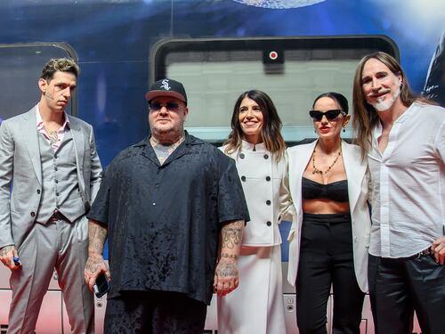 "X Factor" accelera dal vivo e parte la gara per conquistare Napoli