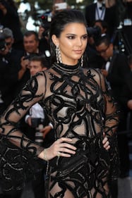 Kendall Jenner sfila sul red carpet di Cannes 4