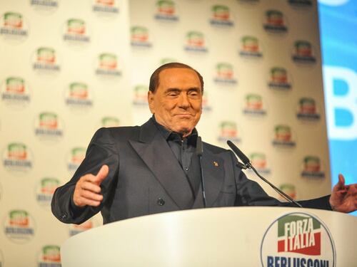 Berlusconi: "Un governo M5s-Lega? Nessun veto ma niente fiducia"