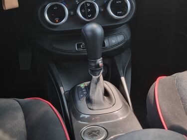Fiat 500X Red Hybrid, guarda la gallery 12