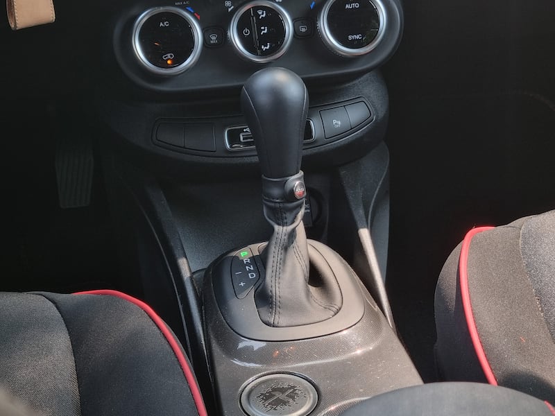 Fiat 500X Red Hybrid, guarda la gallery 12