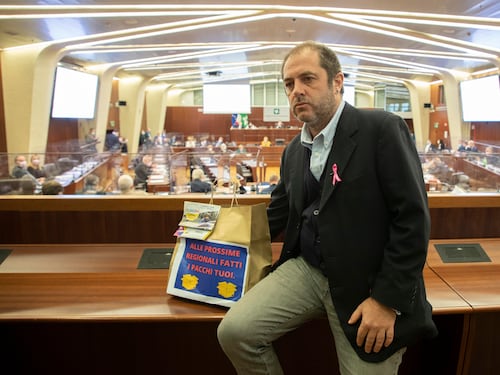 Michele Usuelli prosciolto dalla diffamazione aggravata. “Reato prescritto”
