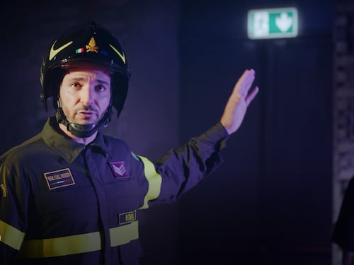 ‘Seguimi puoi salvarti’. Lo spot per la sicurezza nei luoghi pubblici