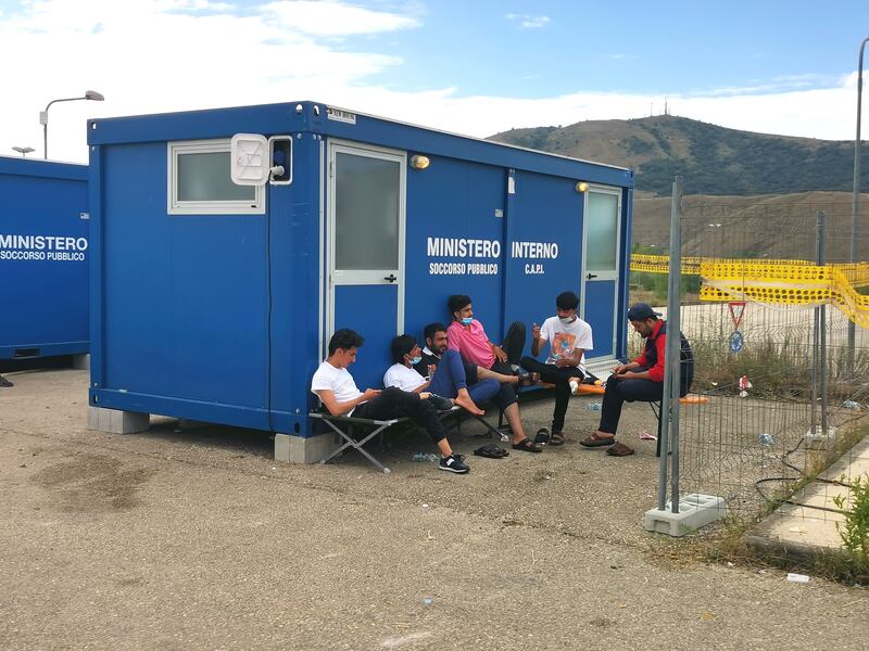 Gli afghani nell'hub di Avezzano 5