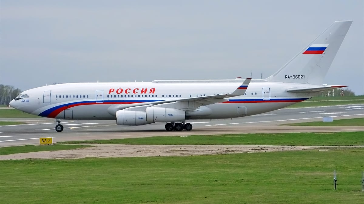 Bagni laccati in oro e palestra: ecco l'aereo di Putin da 450 milioni di euro