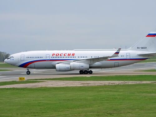 Bagni laccati in oro e palestra: ecco l'aereo di Putin da 450 milioni di euro