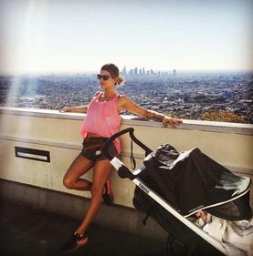 Elisabetta Canalis e Maddalena Corvaglia, bikini e bimbe 23