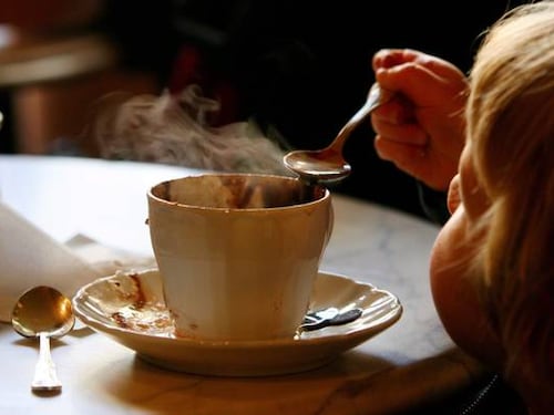 Nonna usa cioccolata scaduta da 25 anni e intossica i nipoti