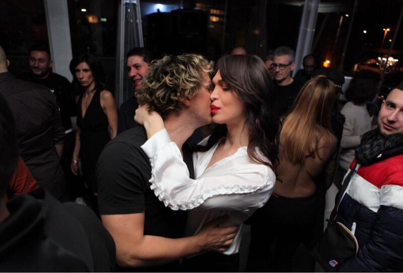 Chando le nuove foto con Manila Gorio in atteggiamenti intimi 2