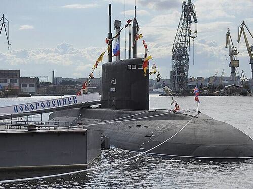 "Guasto critico, si rischia l'esplosione". Allarme per il sottomarino russo Novorossiysk nel Mediterraneo