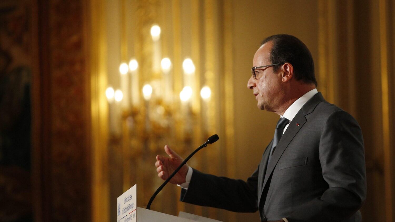 Hollande messo in crisi dalla sua "gauche"