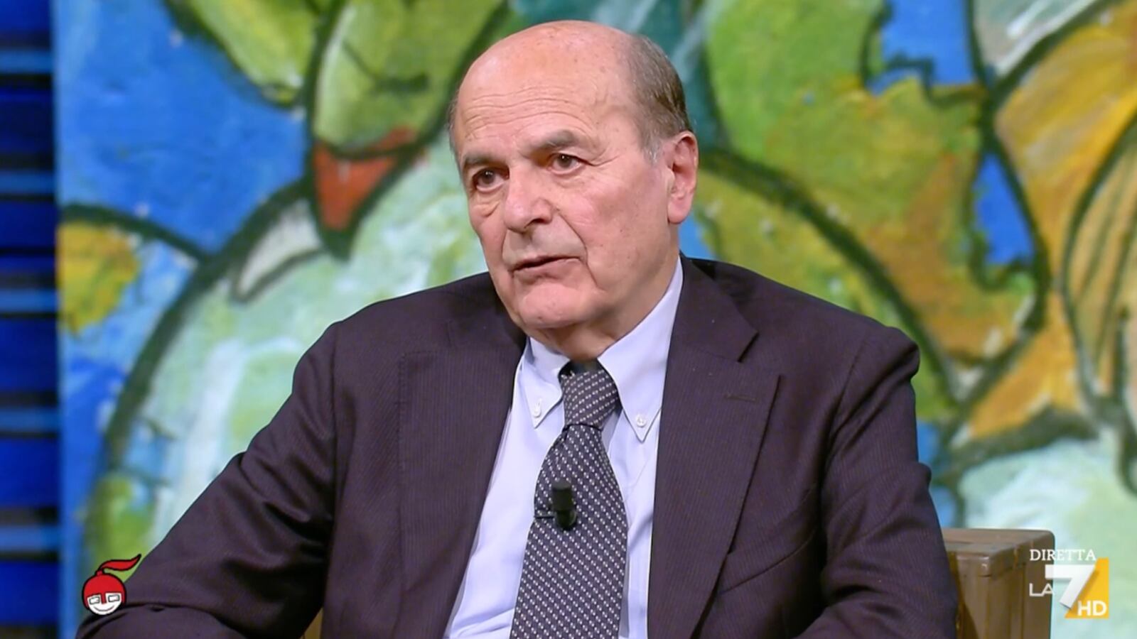 "Questa qui sarebbe una patriota?". Bersani insulta Meloni