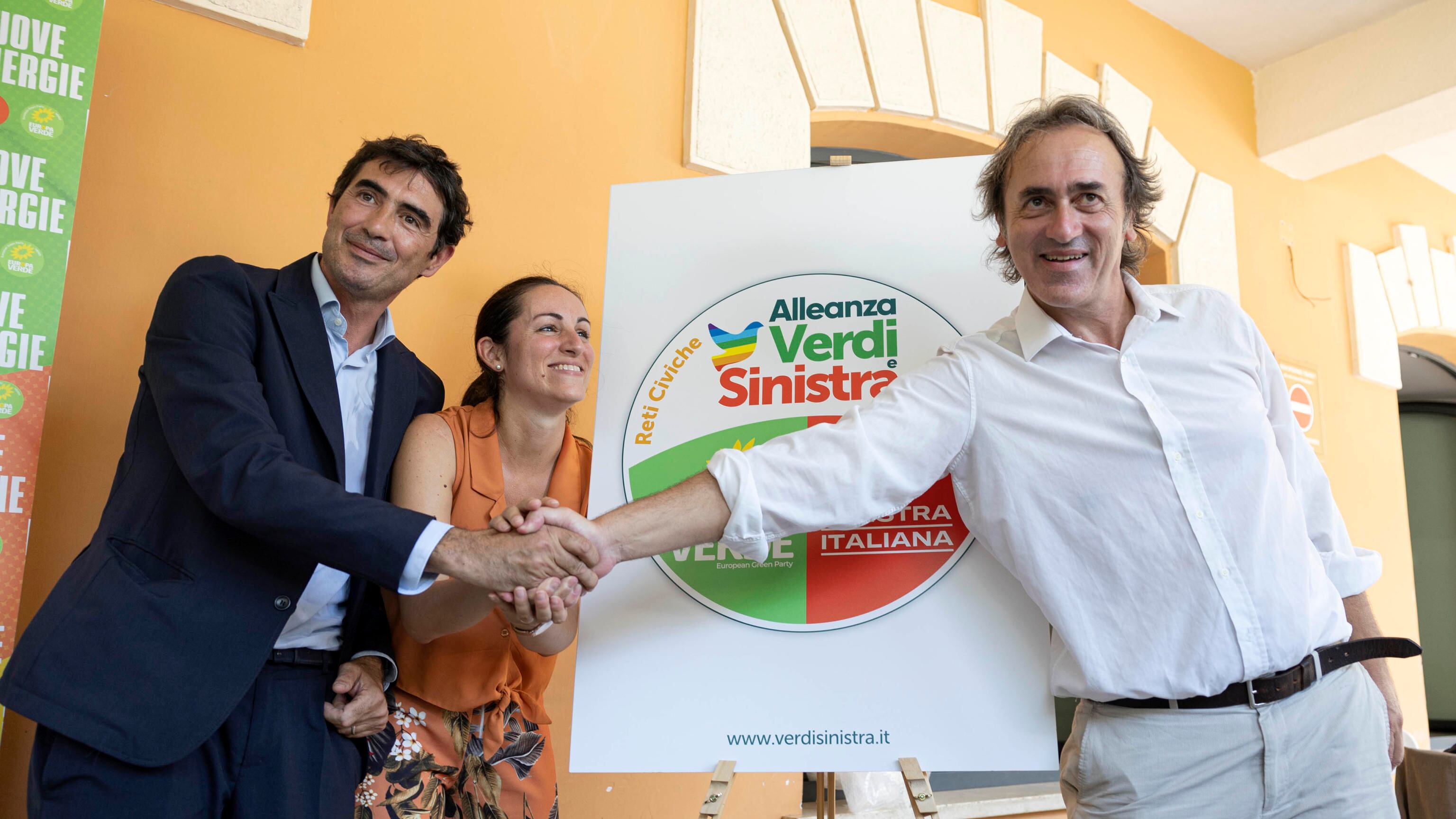 Il bluff rossoverde: minacciano l'addio e la corsa solitaria. Ma ingoiano tutto pur di non sparire