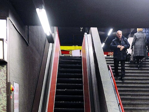Scale mobili e ascensori. Il disagio viaggia in metrò