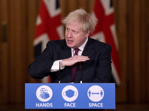 Boris Johnson annuncia terzo lockdown: "Chiusura scuola è inevitabile, troppi contagi"