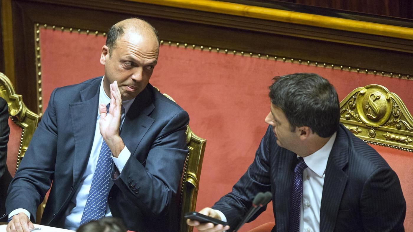 Migranti, Alfano nega l'allerta. Ma Renzi: "L'Italia non regge più"
