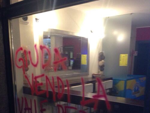 Tav, blitz al bar dei poliziotti: "Vendi la valle per 30 caffè"