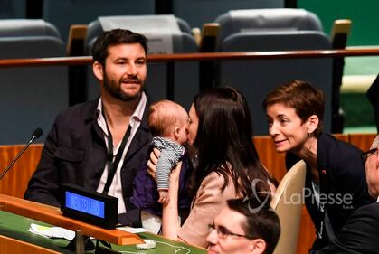 Onu, la premier neozelandese all'assemblea con la figlia 7