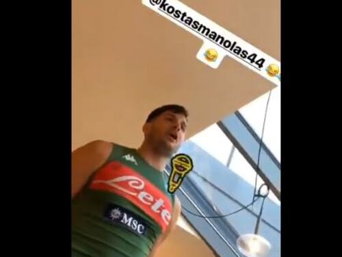 Napoli, Manolas è già di casa: il greco si cimenta con "Caruso"
