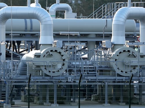 Gas, torna l'idea del tetto. Ma è fuoco incrociato tra Ue e big dell'energia